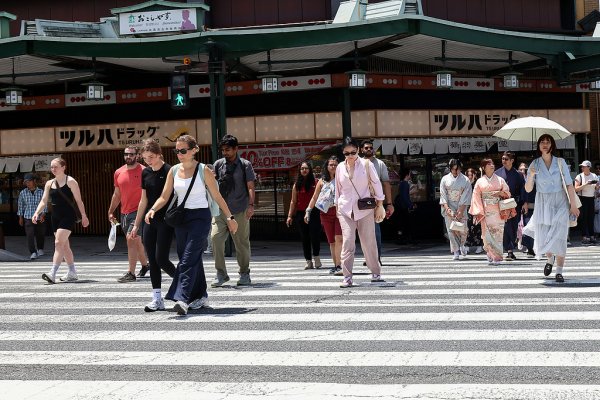 日本政府动用32亿美元预算储备金用于补贴 抑制夏季电费和燃气费上升